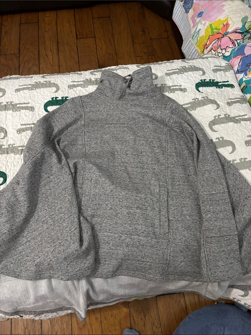 UGG Women's Gray Heather poncho super soft.